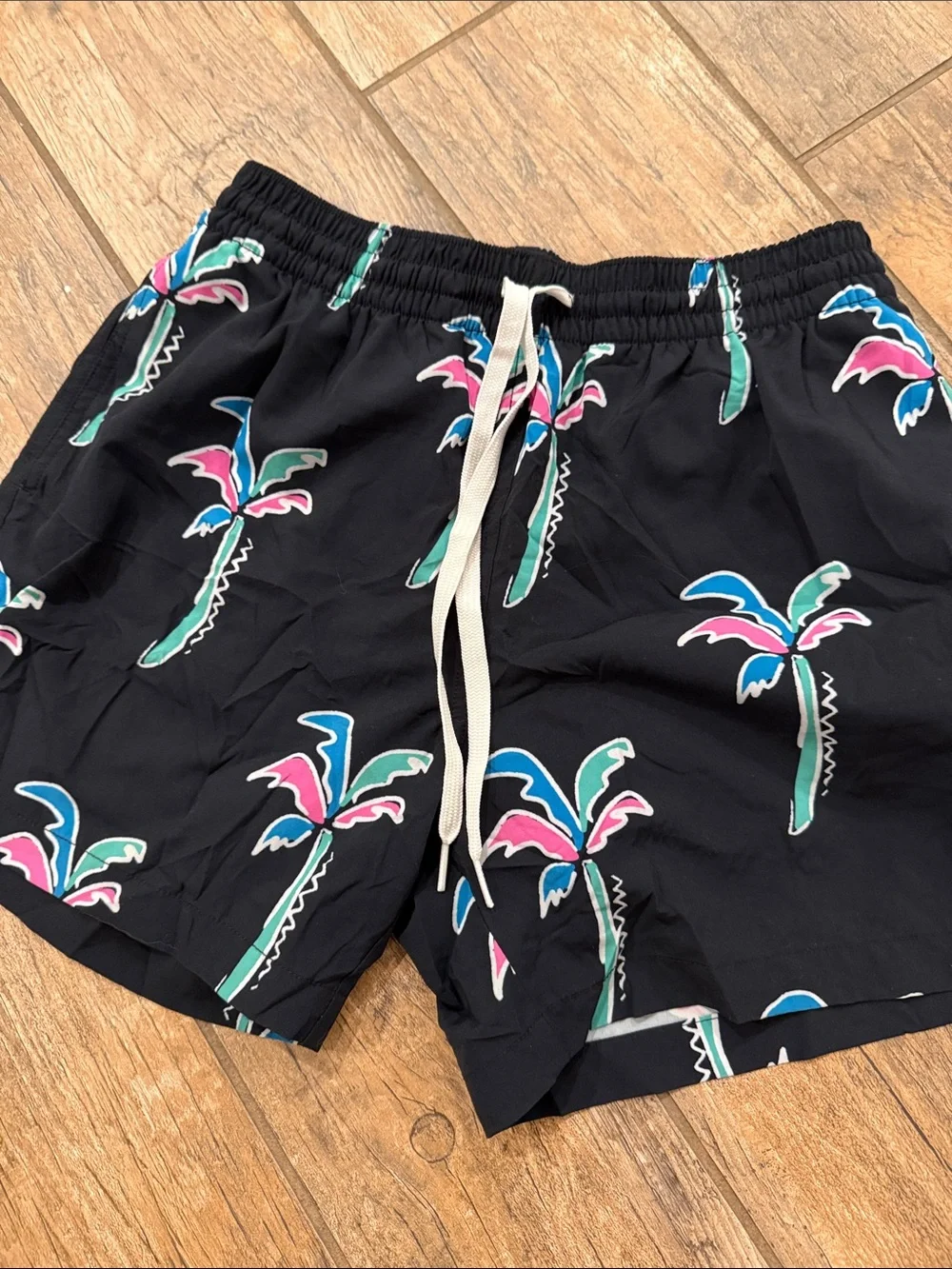 Men's chubbies Black Palm-Print Swim Shorts - Pink & Teal Accents